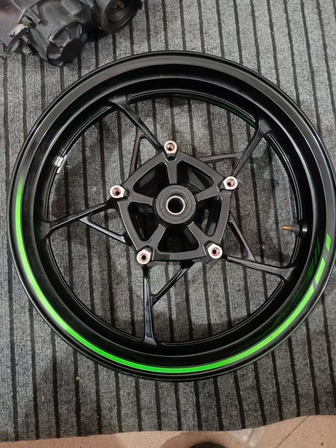 17-23 KAWASAKI NINJA 650 Z650 Front Rim Wheel OEM 41073-0702-QT