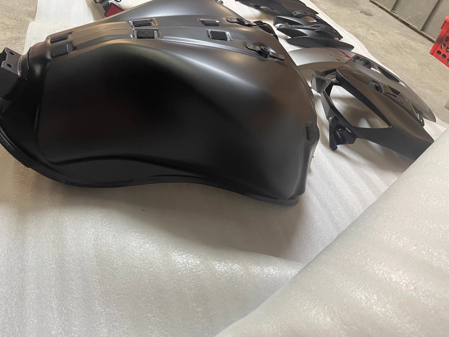 Genuine OEM Fuel Tank (17L) - Kawasaki Z1000 (2014-2020) | Rust-Free Interior & Professionally Repainted Matte Black #51001-0791-660