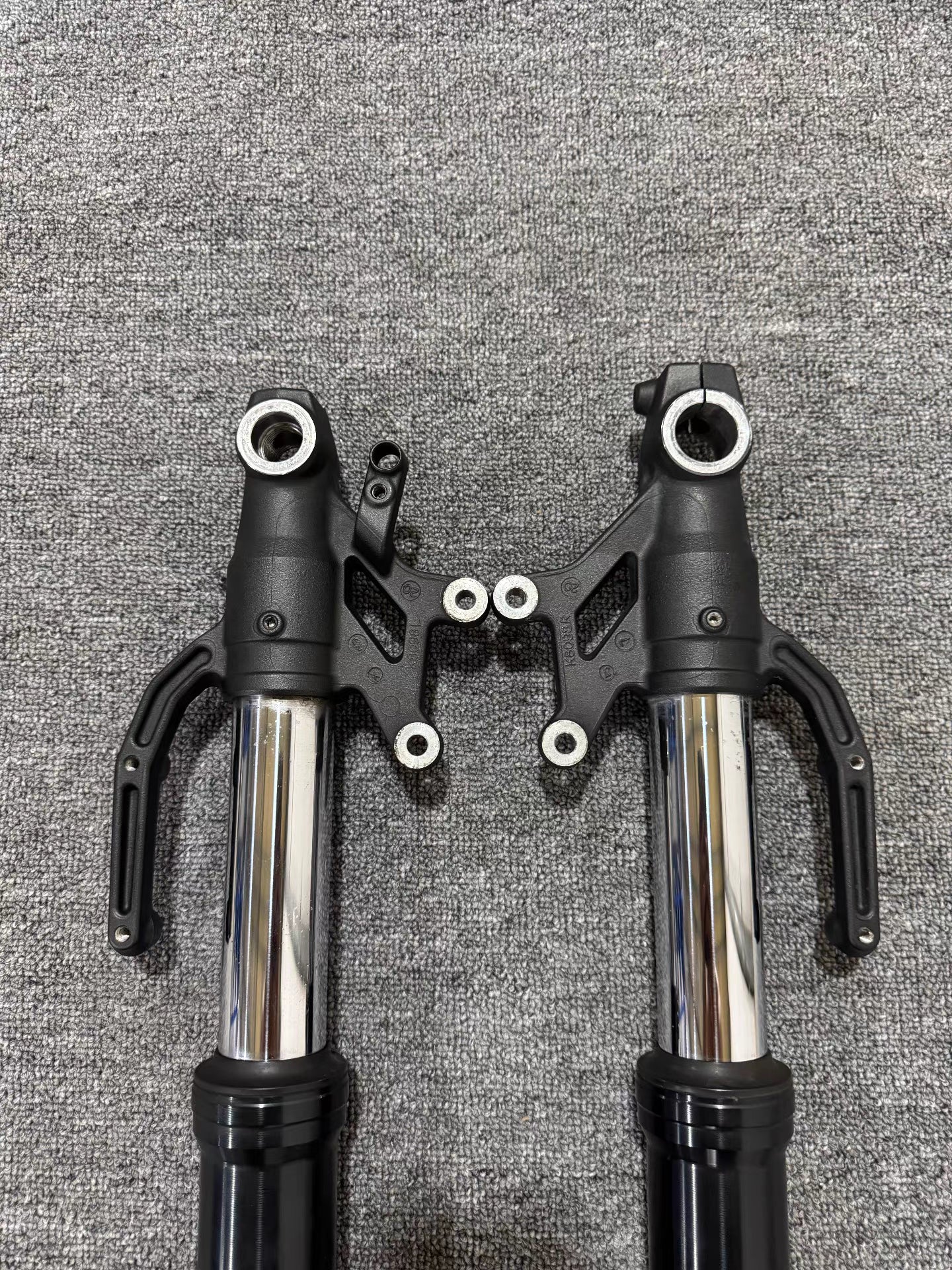 Used OEM Kawasaki Z900 Front Forks Pair 2017-2023 | LH+RH Complete Set