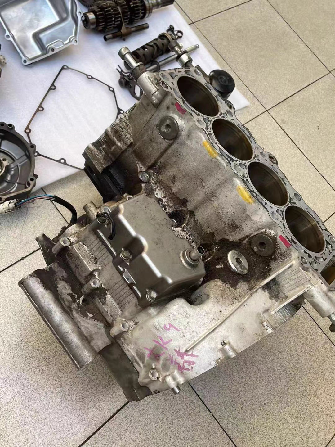 Suzuki GSX-R1000 09-16 Engine Breaking – Crankshaft, Head, Gearbox — Photo 6 of 6