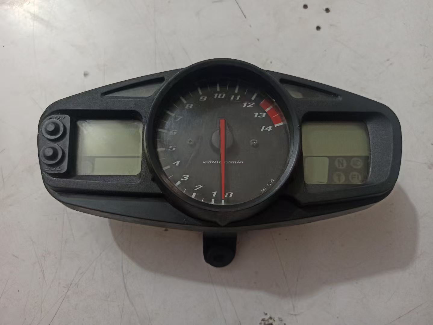 06-10 SUZUKI GSR600 Speedometer Dashbaord Meter