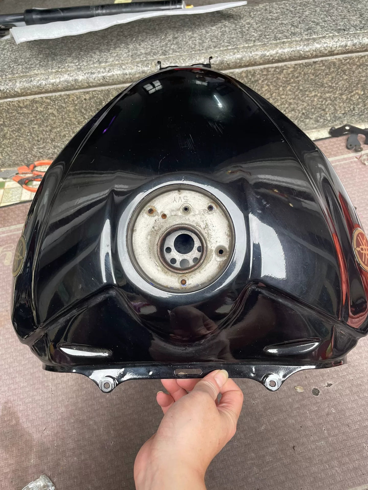 Yamaha YZF-R6 2008-2016 OEM Black Fuel Tank 13S-YK241-00-P3 Used – full overview