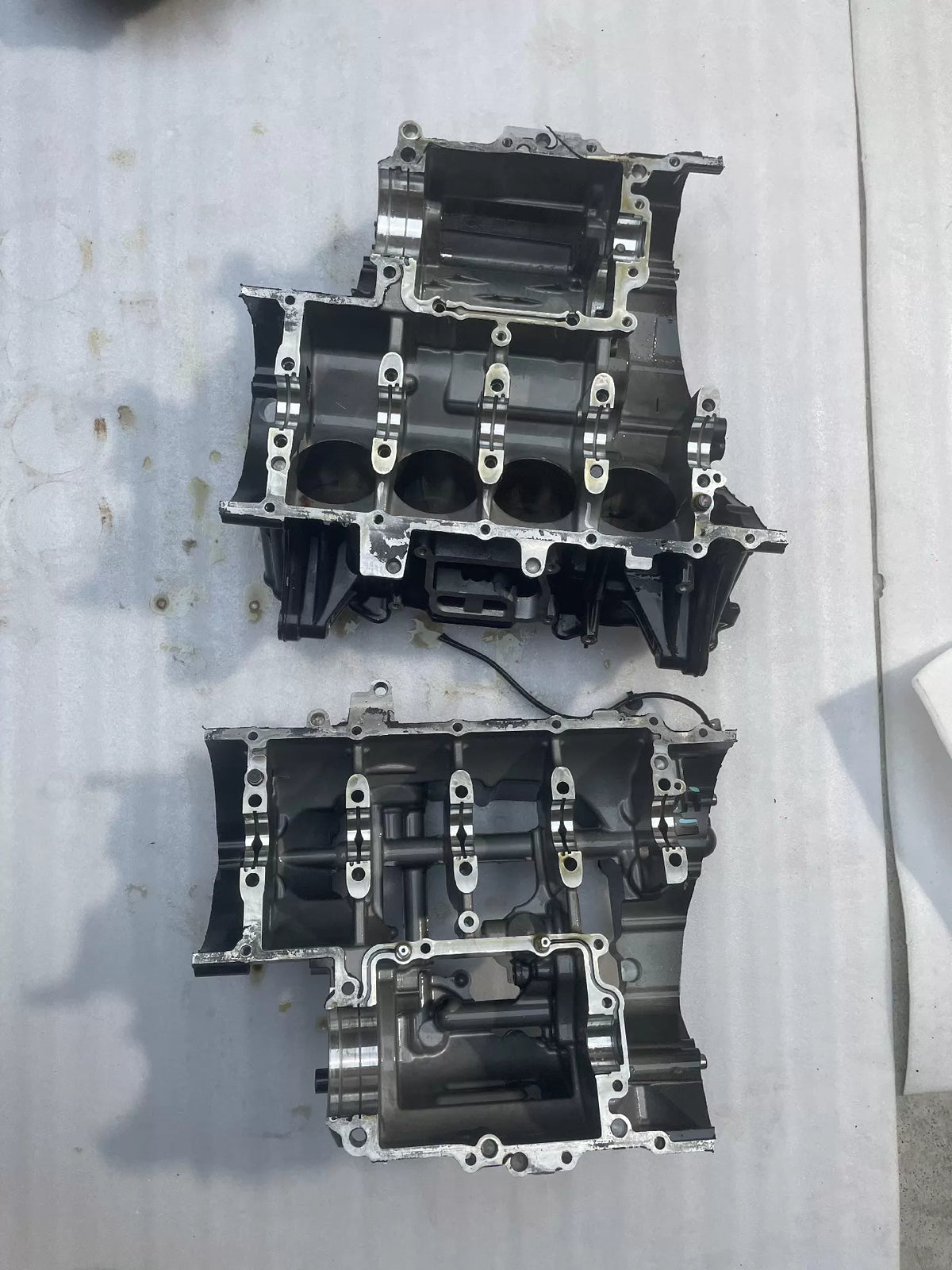 Honda CB650R 2021-2023 Crankcase Set Engine Cases OEM 11000-MKY-D10 Used – full overview