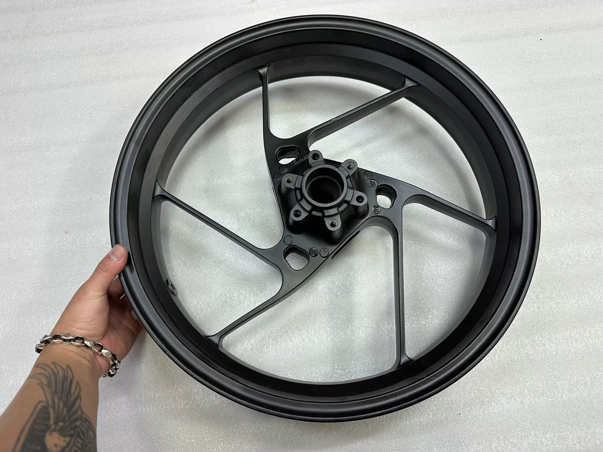 Aprilia RS660 Front Wheel OEM 2B010059 – rim face and spoke detail close-up