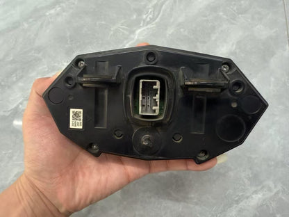Kawasaki Z1000 Gauge Cluster OEM 25031-0617 – speedometer and tachometer face close-up