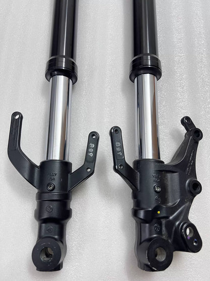 Yamaha YZF-R3 front fork assembly, top-down view of triple clamp and stem assembly