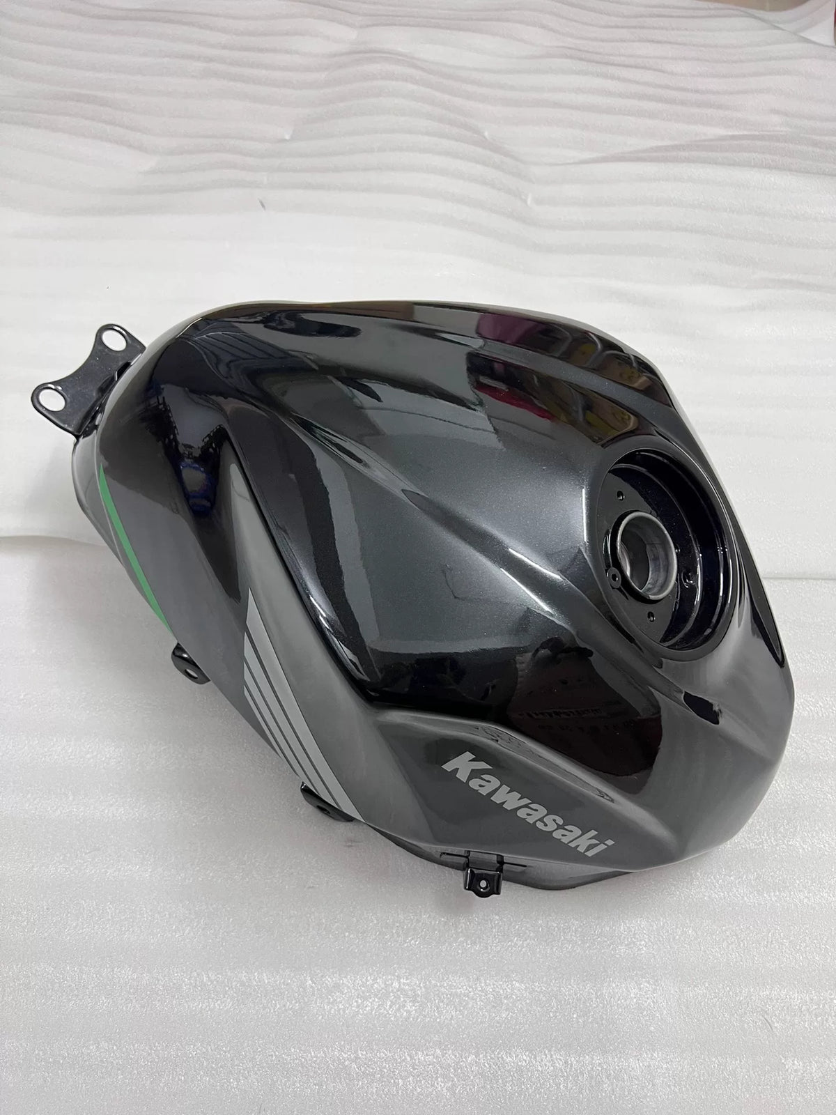 Kawasaki Ninja 400 fuel tank top-down view with filler cap centered, clean surface visible