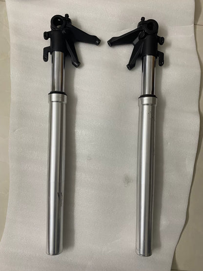Ducati Monster 796 OEM Fork Tube 34520461A – upper tube and seal area close-up