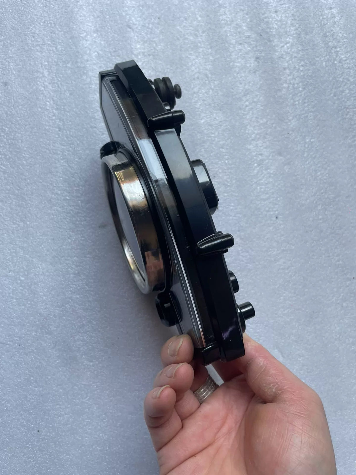 Yamaha YZF-R6 2006-2020 instrument cluster, rear view showing wiring connector plug and mounting bracket detail