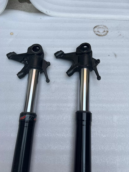 KTM 790 Duke front fork straight tube, three-quarter angle view highlighting tube body and finish