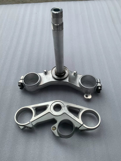 BMW S1000RR 2009-2011 Triple Clamp – stem and lower clamp mounting reference