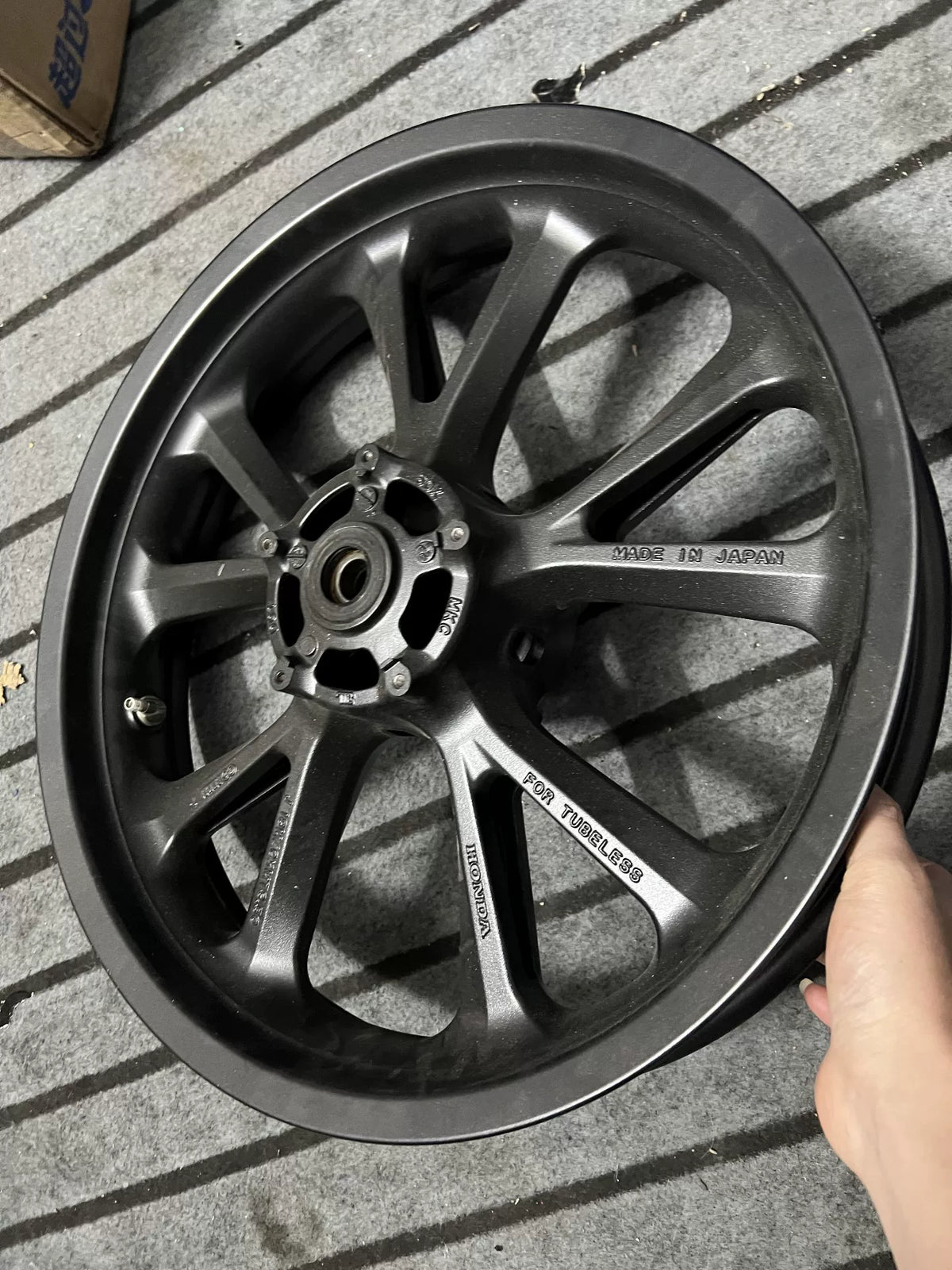 Used OEM Honda GL1800 Gold Wing Front Wheel OEM 44650-MKC-A00 – Repainted PN:446 — Photo 6 of 6