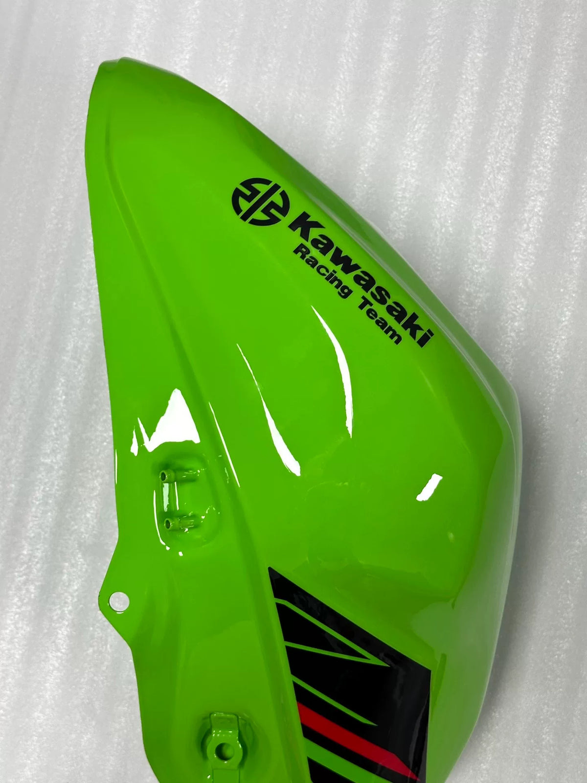 Kawasaki ZX-4RR 2023-2025 Fuel Tank – mounting tabs and bracket fitment reference