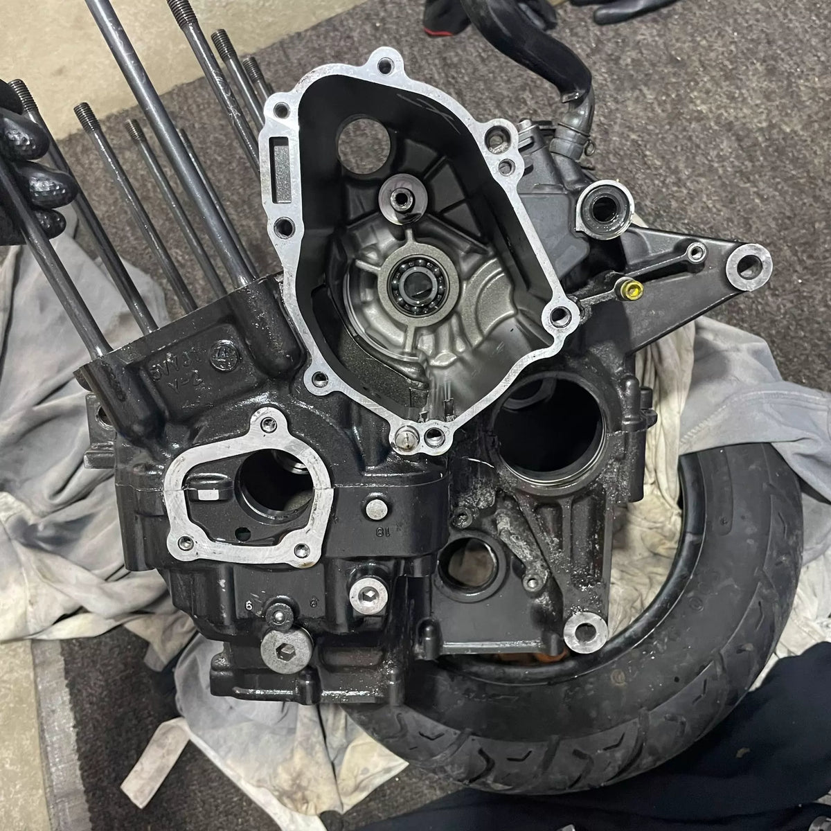 Yamaha YZF-R1 04-08 crankcase block right side angle view showing bearing journals and bolt hole flanges