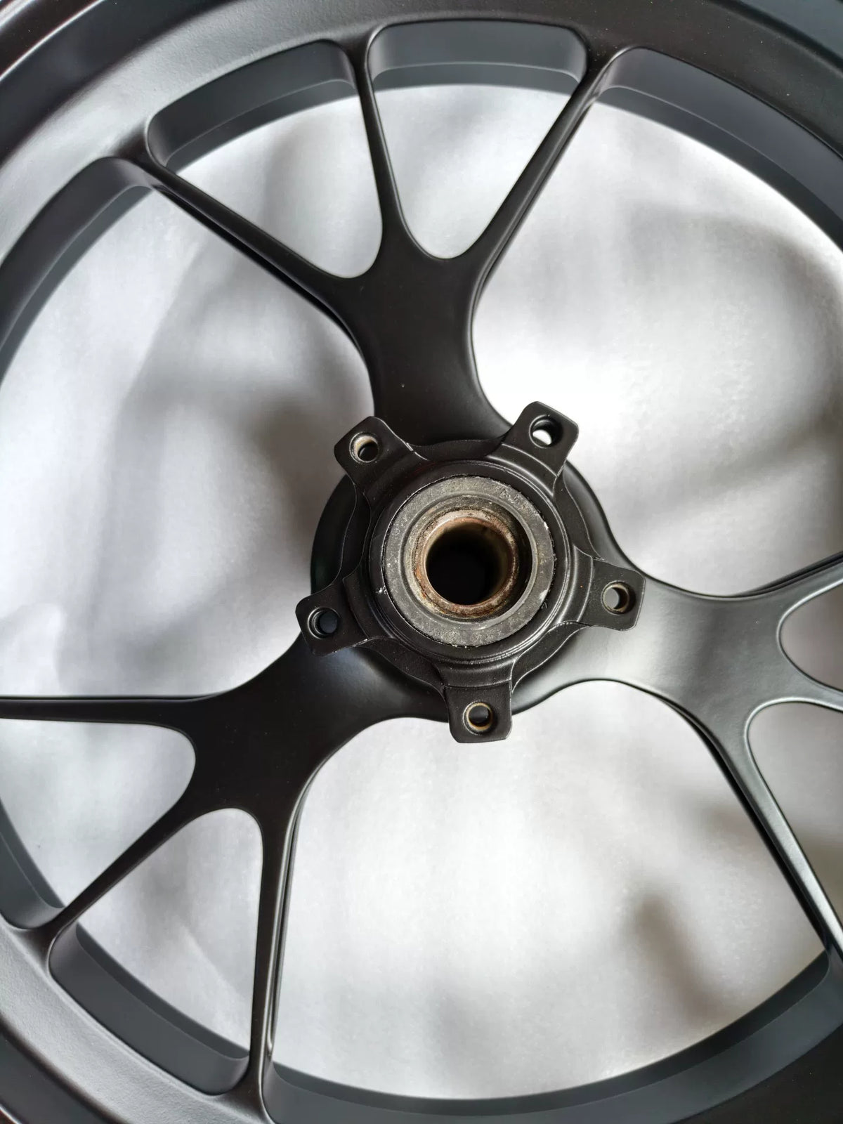 Ducati Panigale V4 front wheel hub and axle mounting area – fitment reference