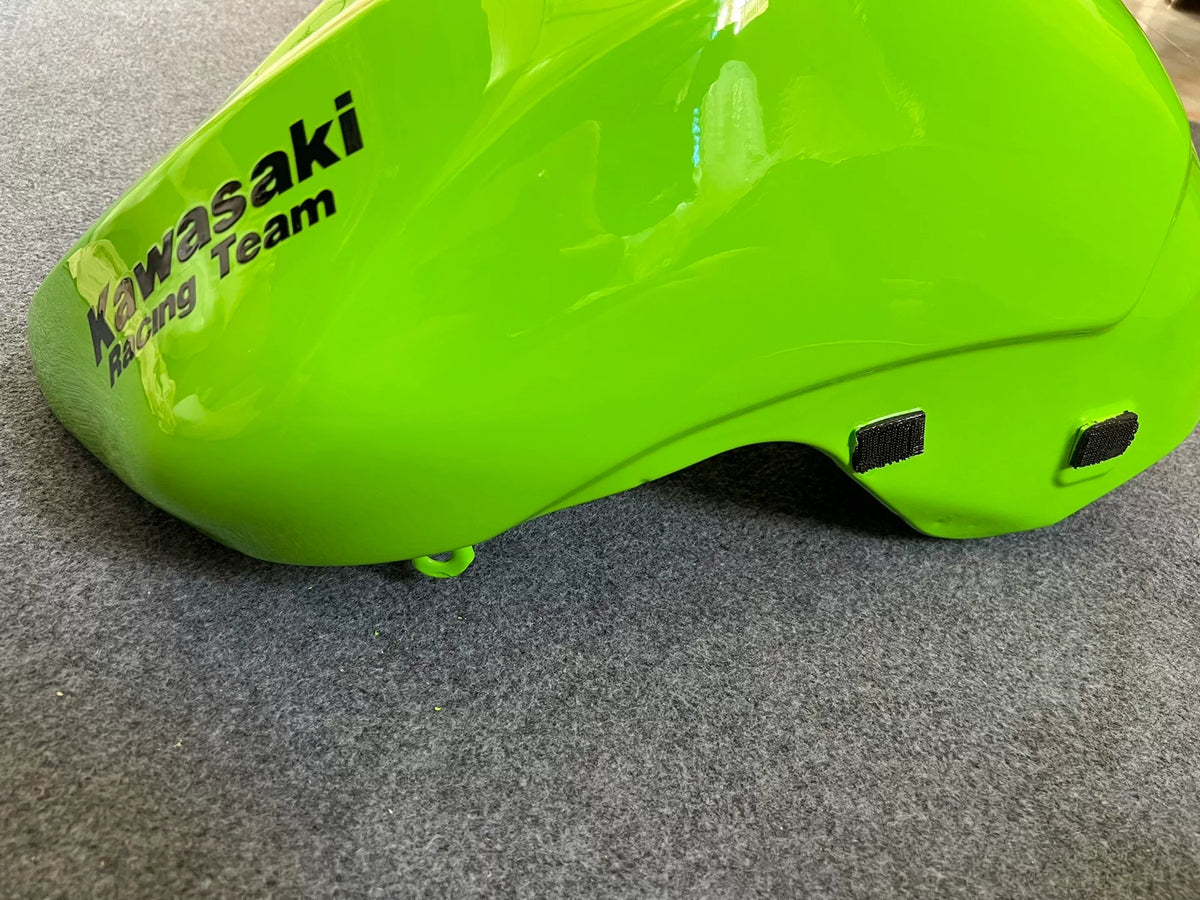 Kawasaki ZX-6R Fuel Tank Used OEM – surface condition and repaint close-up