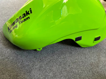 Kawasaki ZX-6R Fuel Tank Used OEM – surface condition and repaint close-up