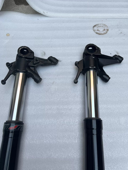 KTM 790 Duke front fork straight tube, side profile view showing full length and straight alignment