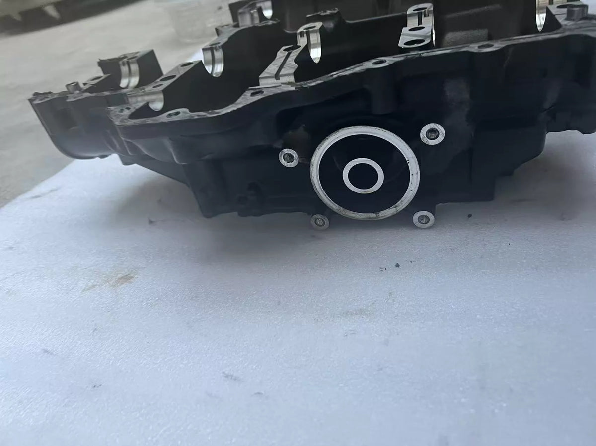 Lower crankcase Kawasaki Z900, top mating surface view showing crankshaft bearing saddles and sealing surface