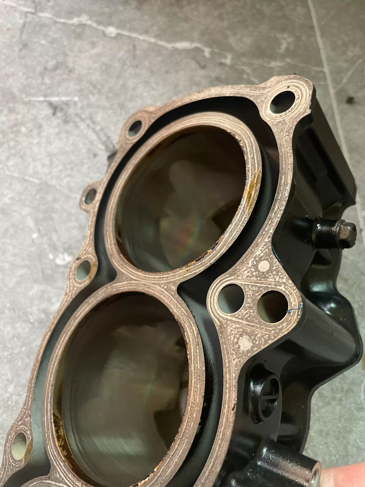 Kawasaki Z900 middle cylinder block close-up of cylinder bore interior and honing pattern