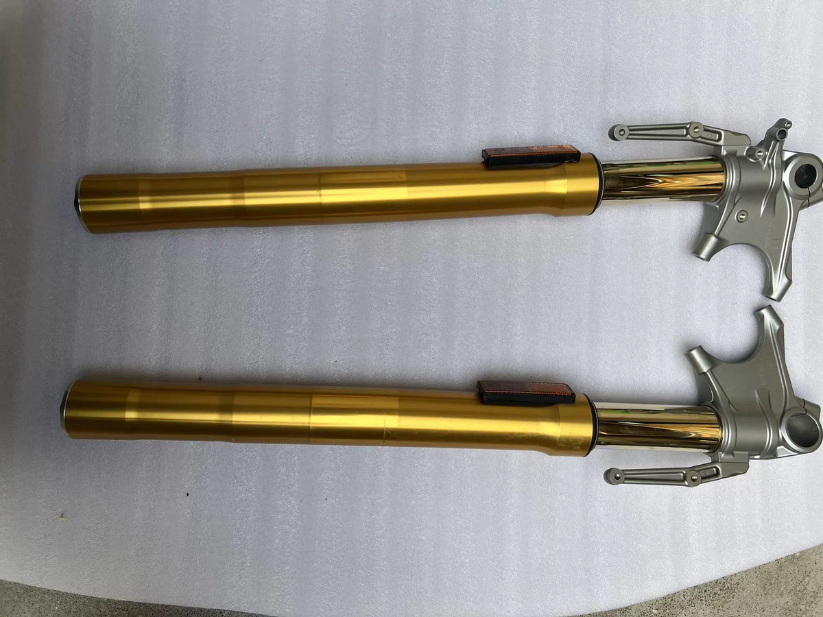 Ducati SuperSport 950 Front Fork Stanchion OEM 34520882A – tube surface close-up