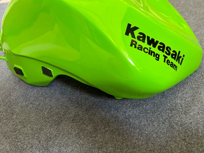 Kawasaki ZX-6R Fuel Tank OEM – tank unit only, no petcock or hardware included