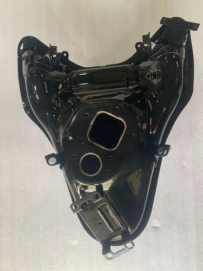 KTM 790 Duke fuel tank top-down view showing filler cap area and overall tank dimensions