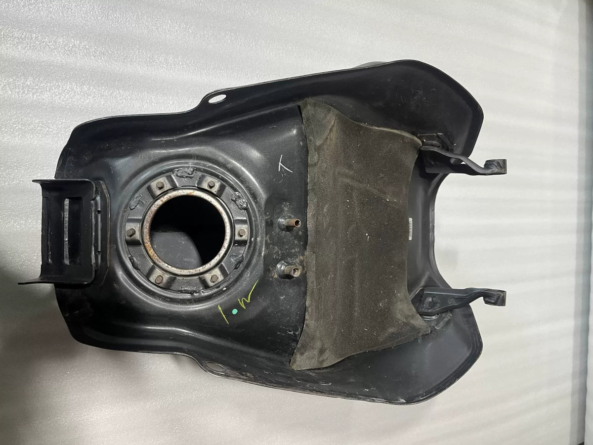 Used OEM Honda CB650R Fuel Tank OEM 17500-MKY-D50ZL – Repainted Matte Black PN:1 — Photo 7 of 7