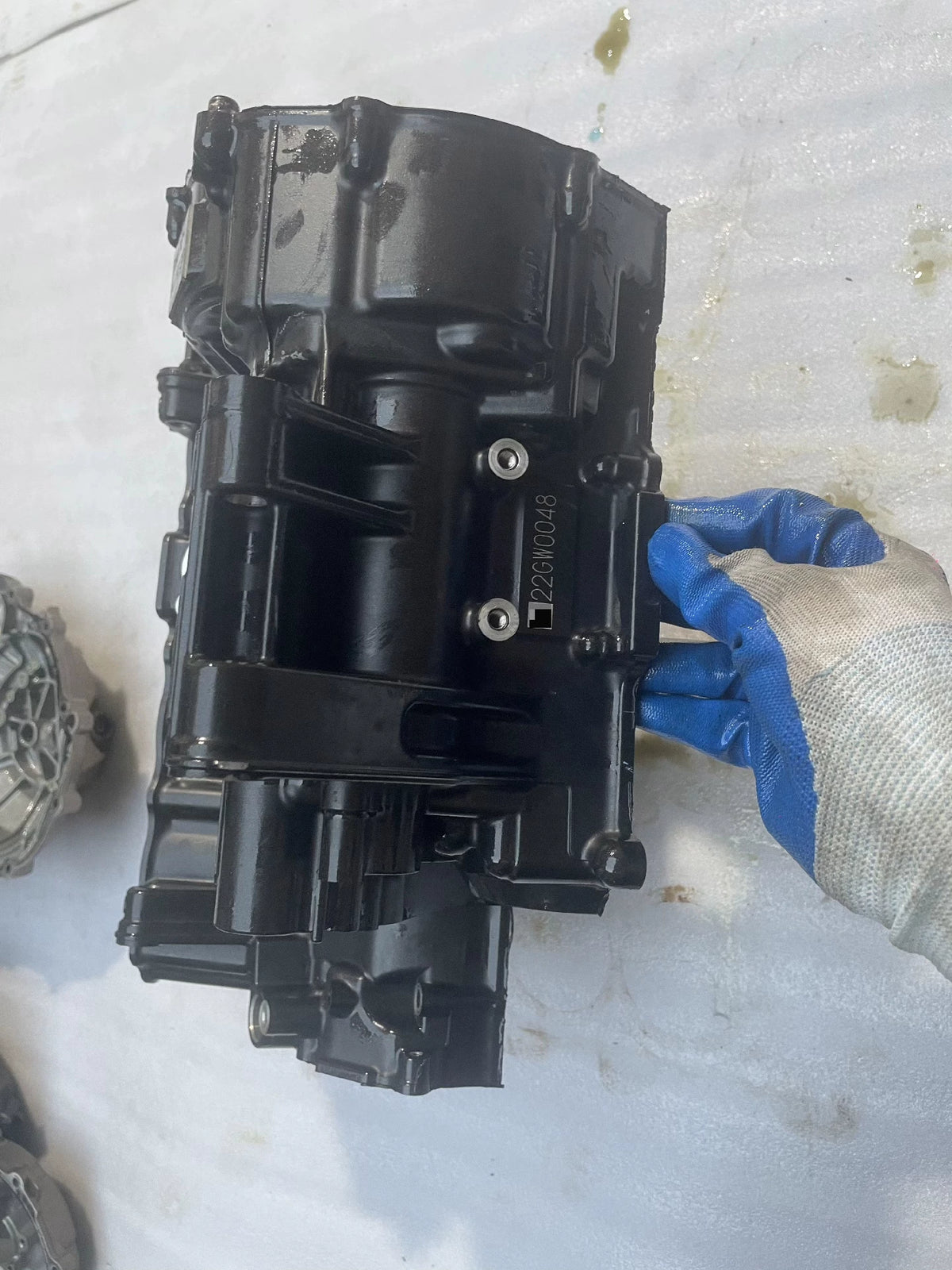 Used OEM Honda CB650R Crankcase Set OEM 11000-MKY-D10 – 2021–2023 PN:11000-MKY-D — Photo 9 of 9