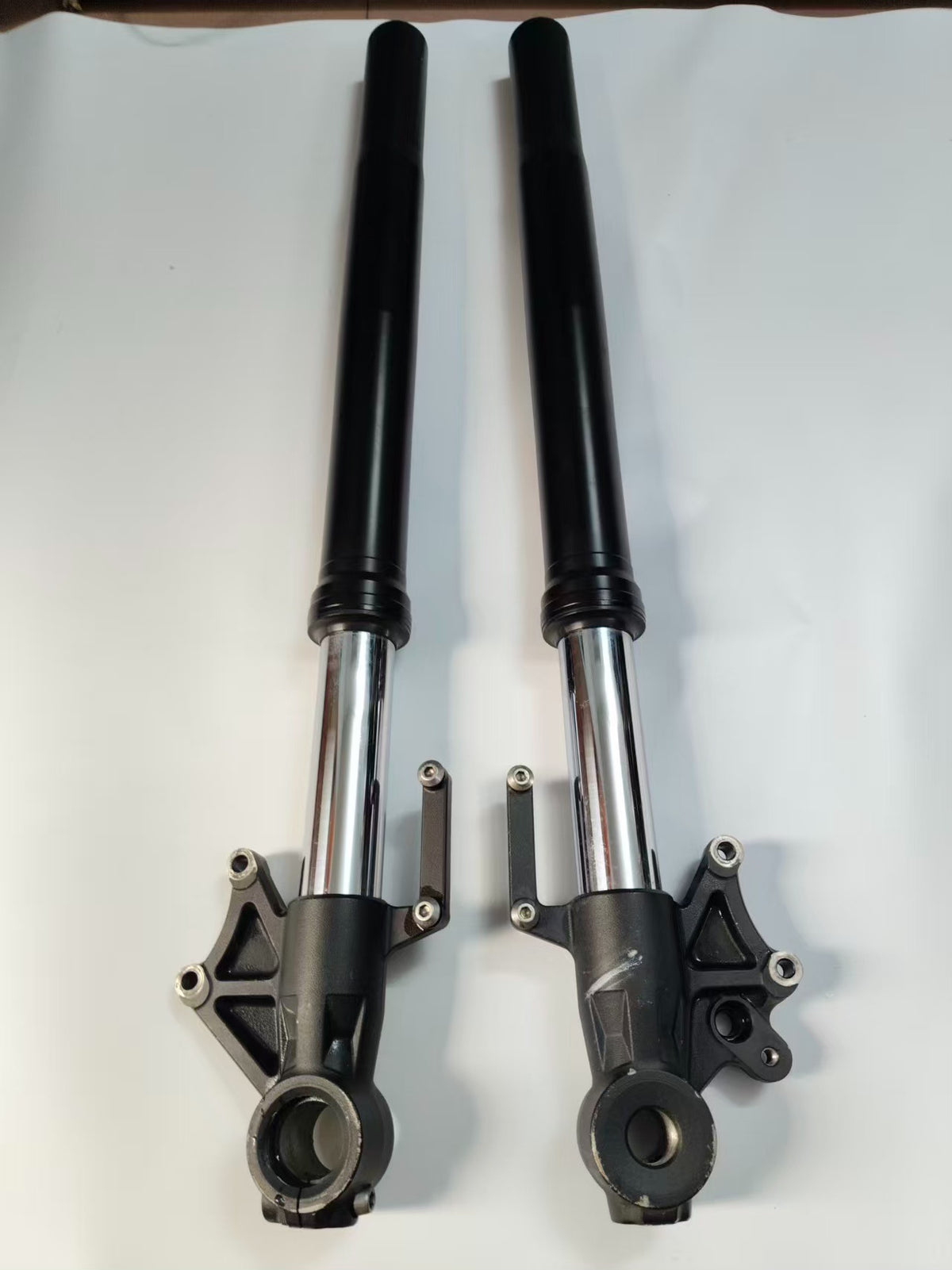 Right fork damper assembly black for Kawasaki Versys 1000, front view showing full length tube and seals
