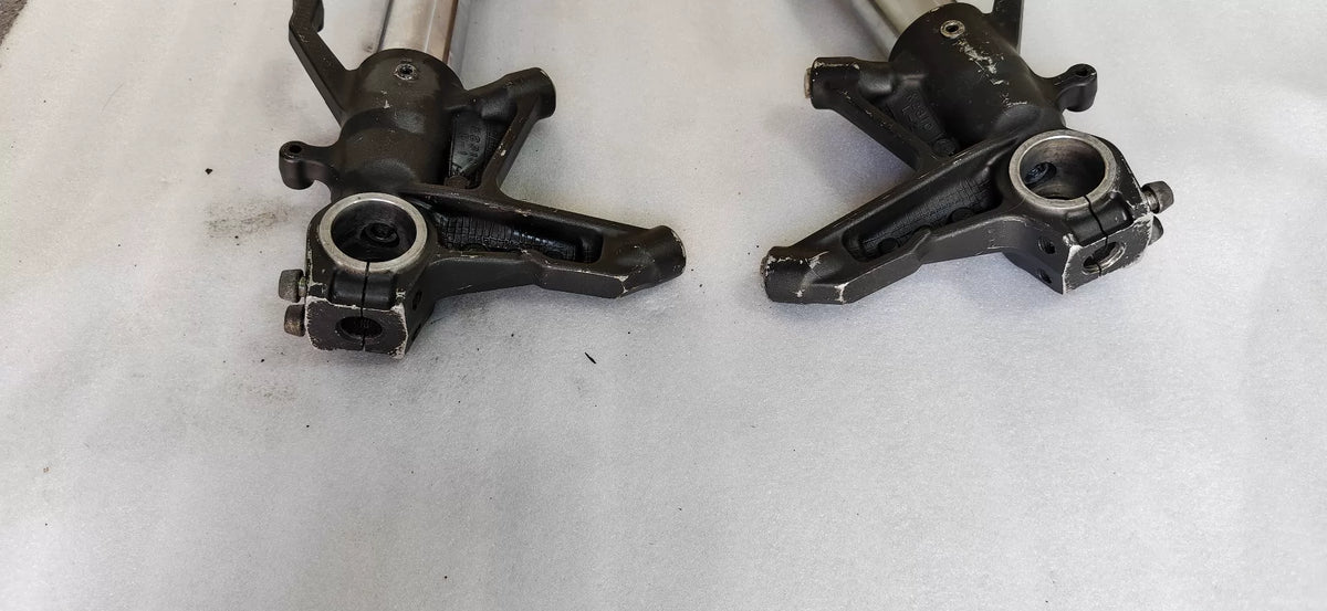 Kawasaki ZX-10R front fork lower leg angled view showing seal area and dust wiper condition