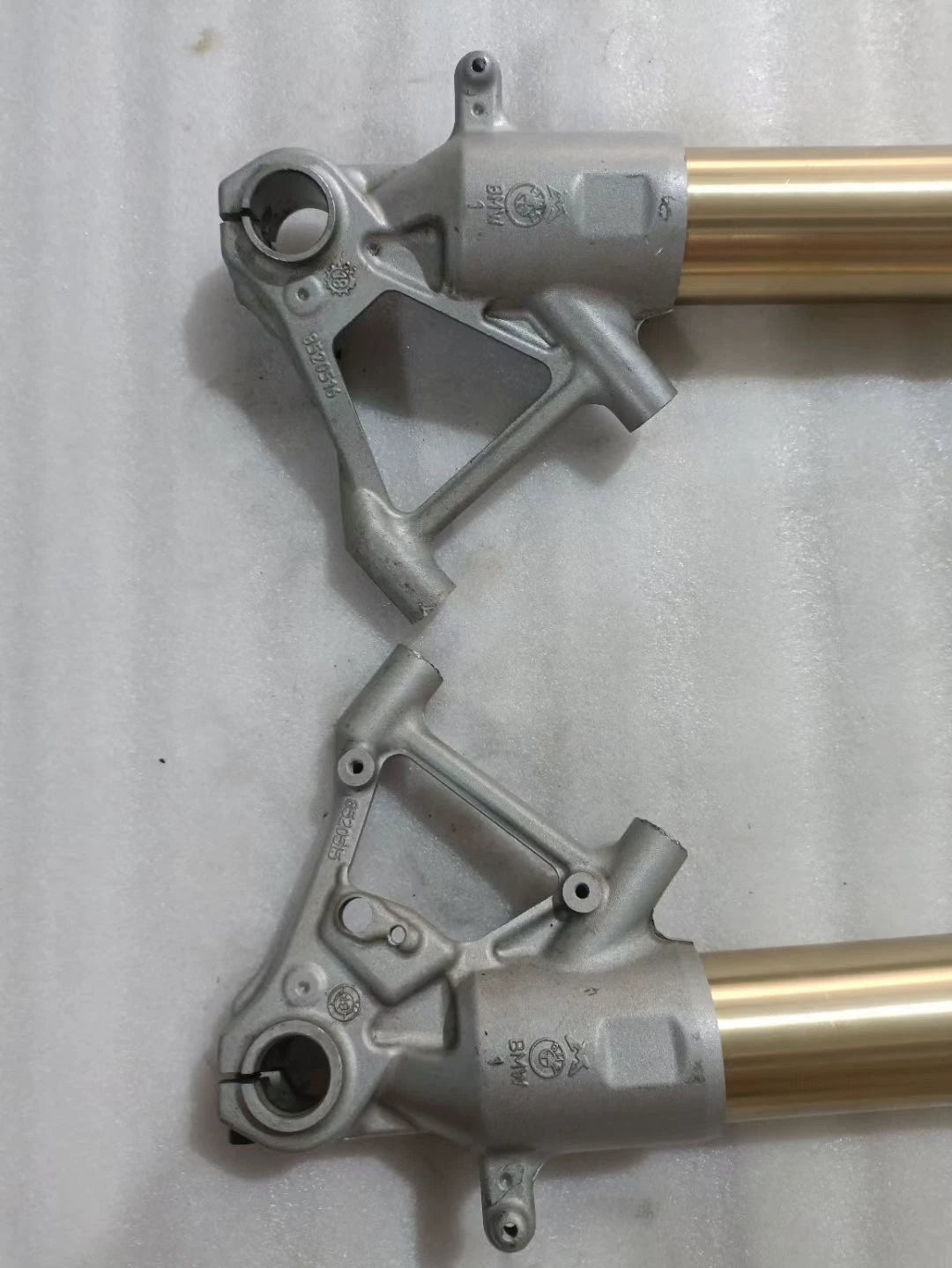 BMW R1200RT Front Fork Pair OEM 31429467733 31428566542 – both tubes included