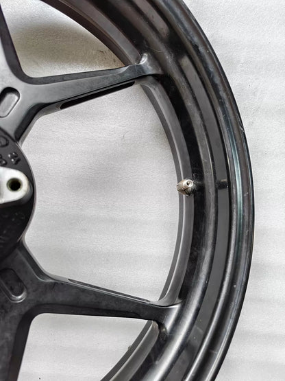 Ducati SuperSport 950 Front Rim 50121783AE – spoke and hub close-up detail