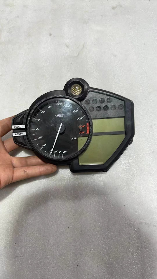 OEM Yamaha R1 (2009-2011) Speedometer Cluster | Free Mileage Programming Service