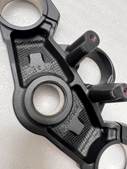 Used OEM Kawasaki Ninja 1000SX Triple Clamp Set OEM 44037-0169 – 2017–2025 PN:44 — Photo 8 of 9