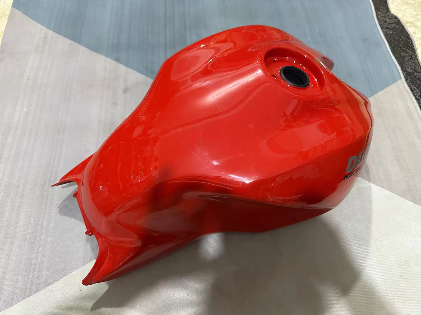 18-21 Ducati Monster 821 Gas Tank Fuel Tank Red 58612692EA