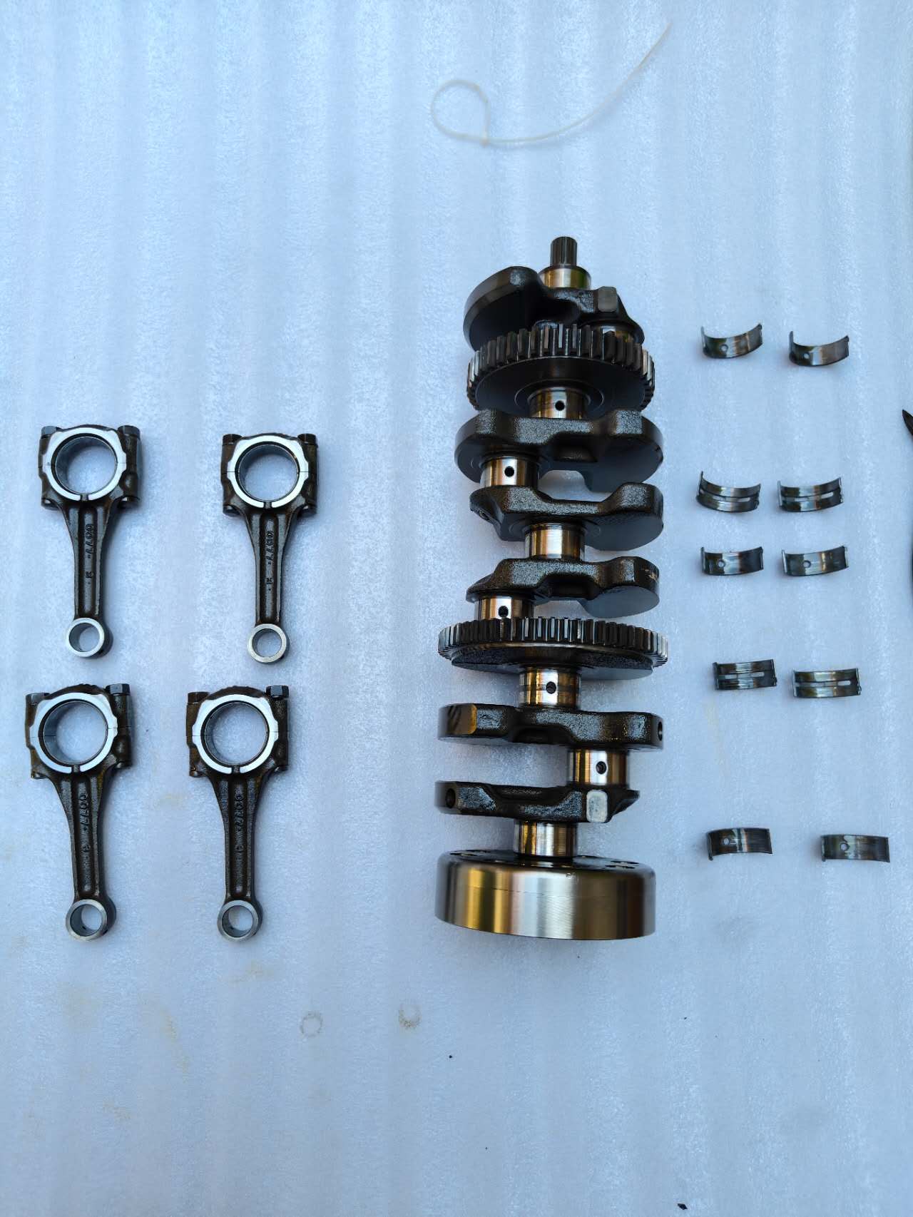 Kawasaki ZX-10R Crankshaft & Conrods OEM 13031-0956 – 20K km — Photo 1 of 11