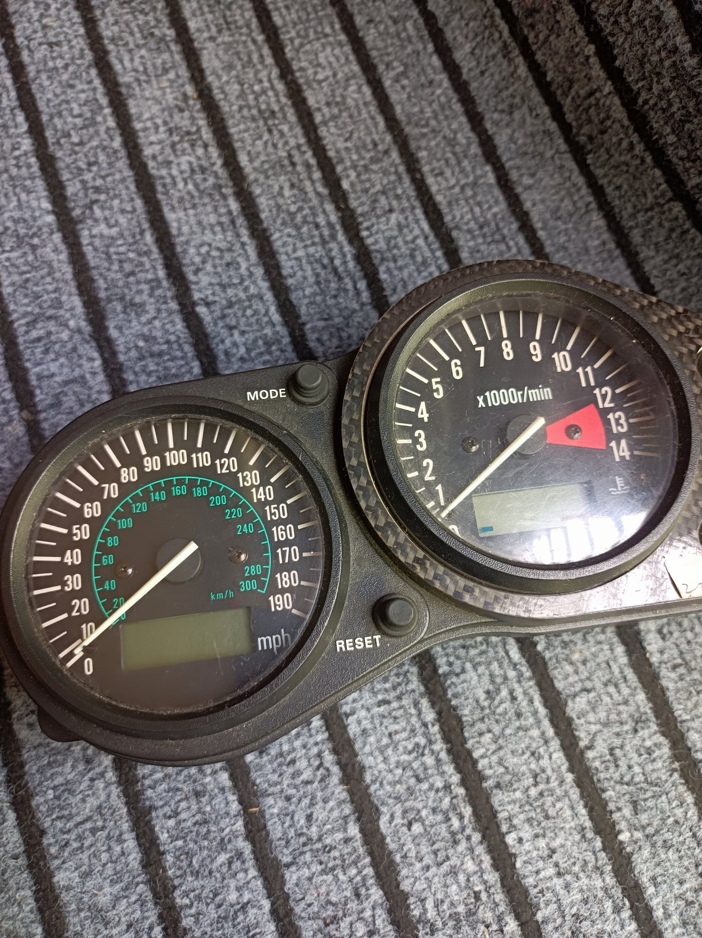98-99 Kawasaki ZX9R Speedometer Dashboard Instruments 28011-1170