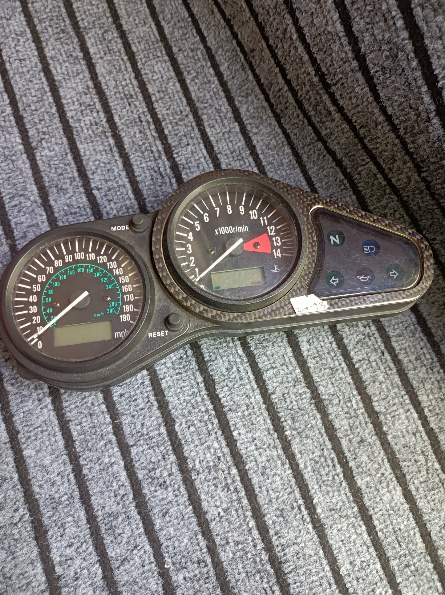 98-99 Kawasaki ZX9R Speedometer Dashboard Instruments 28011-1170