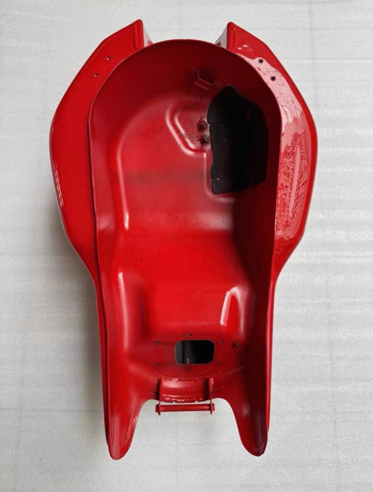 14-17 Ducati Monster 821 1200 Gas Tank Fuel Tank Red 58612001CA