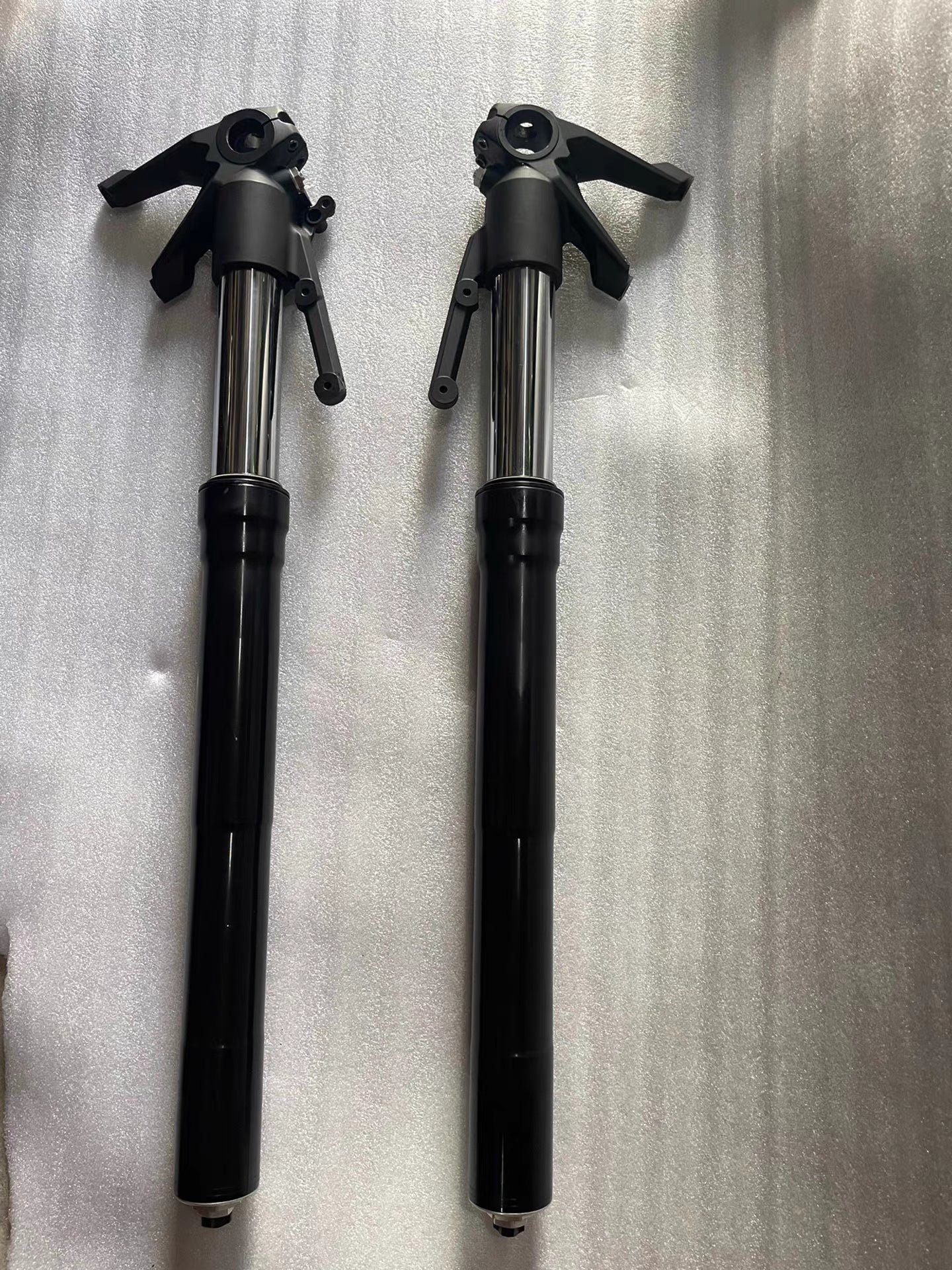 Used OEM Ducati Diavel 1200 Front Fork Pair Left & Right 2011-2014 Clean Stanchions