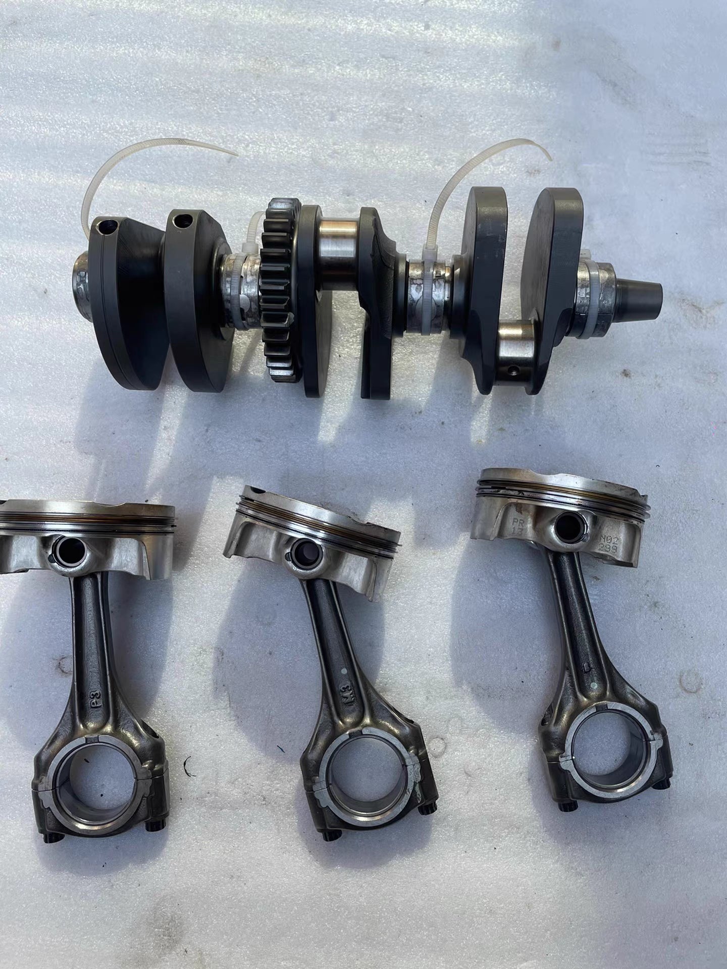 Crankshaft, Rods & Pistons Set - MV AGUSTA 800 (2013-2016) | Genuine OEM Triple