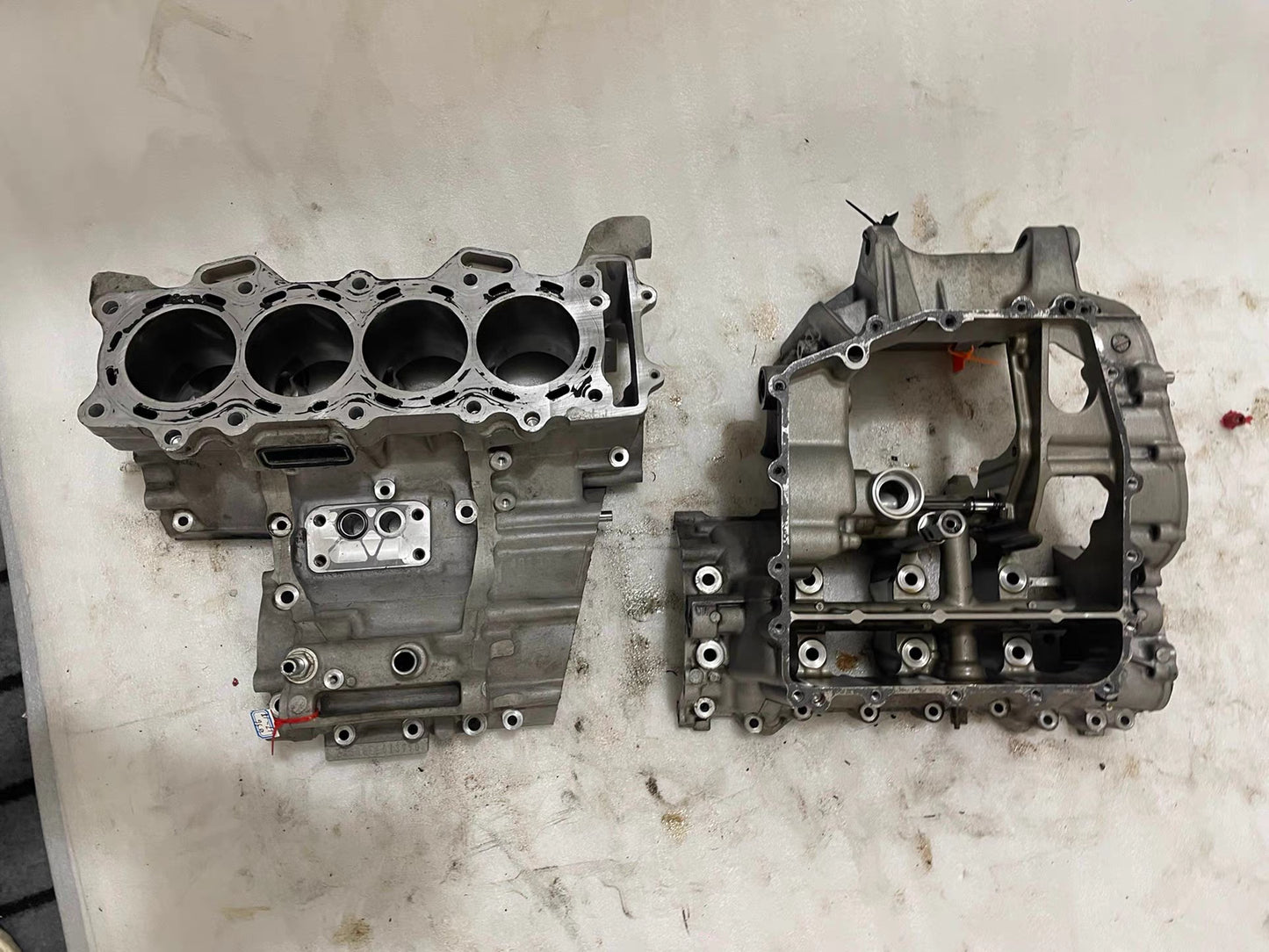 Genuine Kawasaki ZX6R Engine Crankcase Set (2013-2018) | OEM Matched Pair 14001-0611