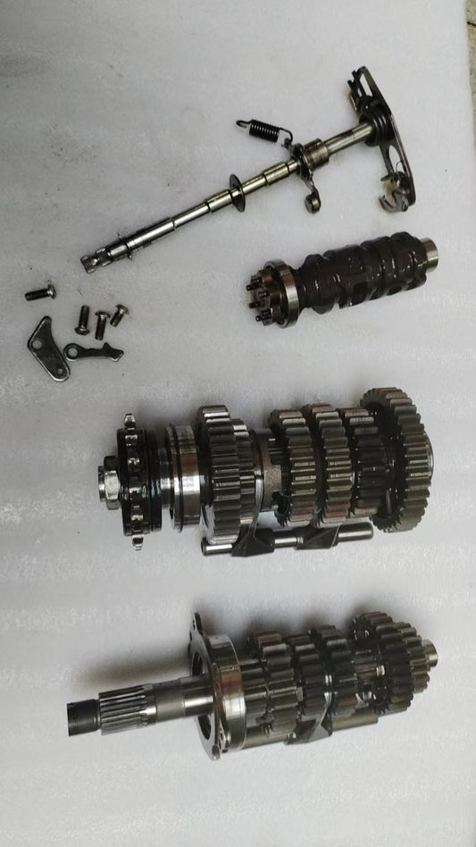 Complete Engine Transmission Gearbox Set - Yamaha MT-09 FZ-09 (2014-2020) - OEM 1RC-17411-00