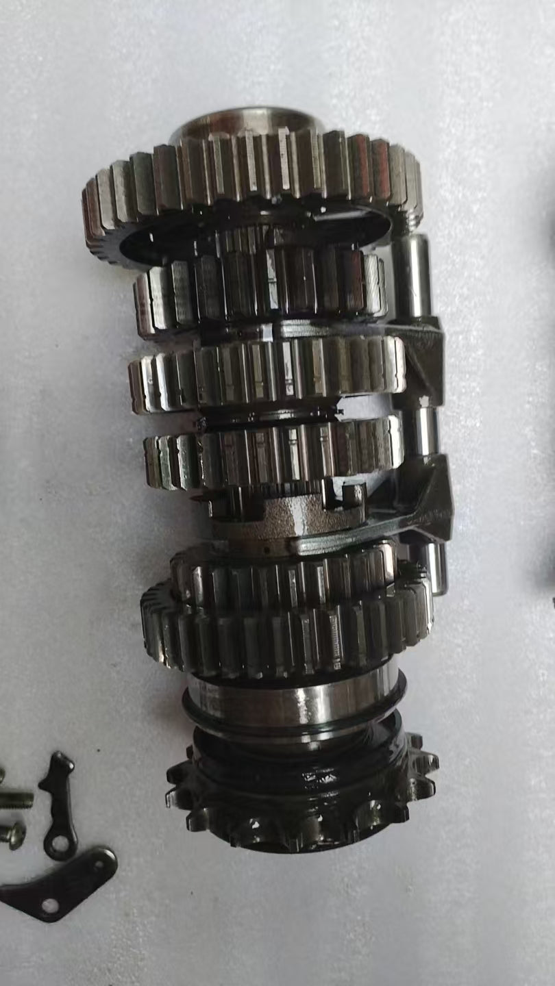 Yamaha MT-09 Transmission Input and Output Shafts - 1RC-17411-00 1RC-17421-00 Gears