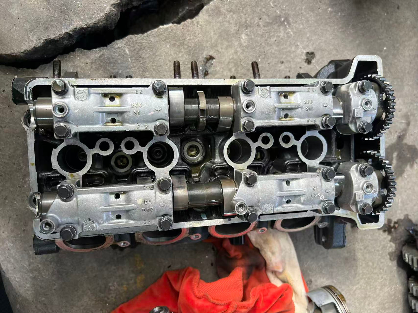 Used OEM Yamaha YZF-R6 Cylinder Head Assembly OEM 2C0111010100 – Used, ~12K Mile — Photo 14 of 23