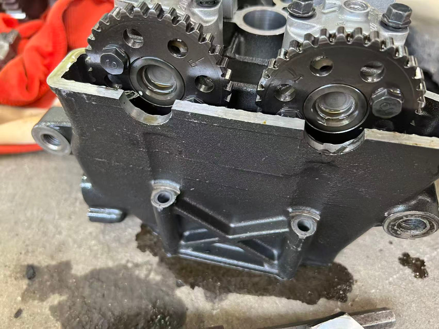 Used OEM Yamaha YZF-R6 Cylinder Head Assembly OEM 2C0111010100 – Used, ~12K Mile — Photo 17 of 23