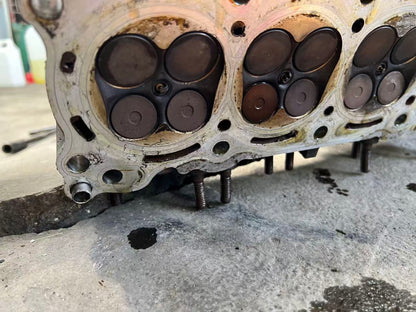 Used OEM Yamaha YZF-R6 Cylinder Head Assembly OEM 2C0111010100 – Used, ~12K Mile — Photo 19 of 23