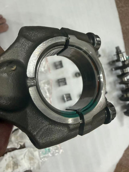 Used OEM Suzuki GSX-R1000 Crankshaft w/ Connecting Rods & Bearings – OEM K5–K8 2 — Photo 14 of 19