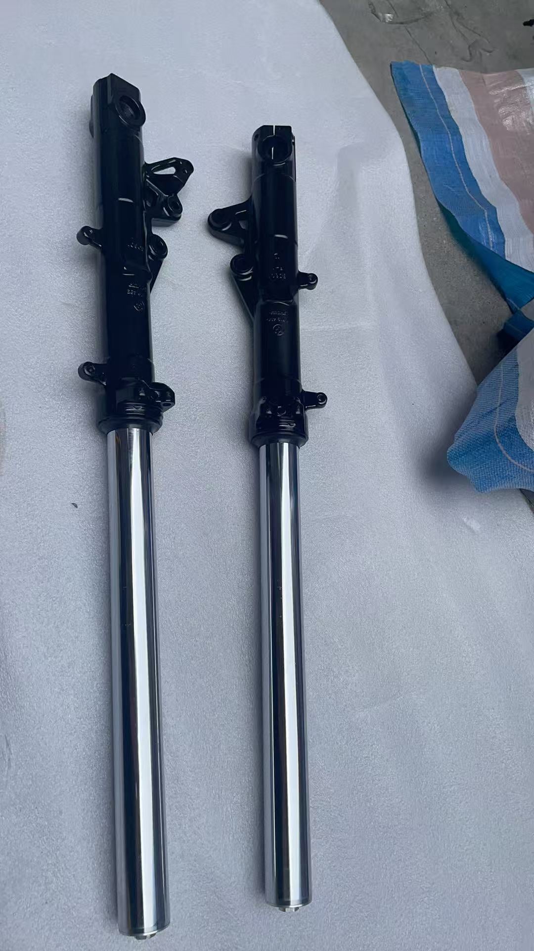Premium OEM BMW F800R Front Fork Pair 2009-2014 | Conventional Repainted